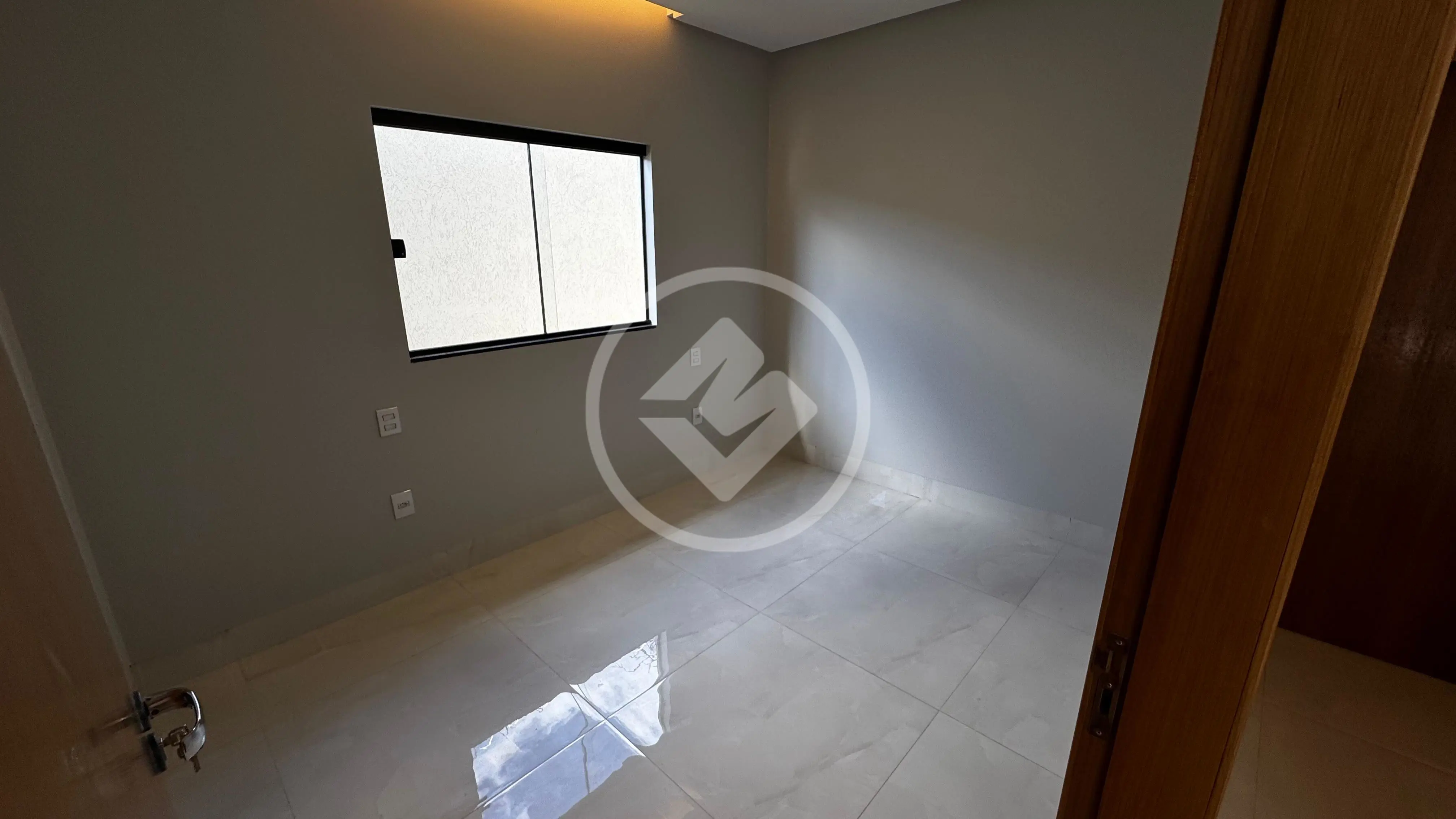 Imagem 3 - Casa em Parque das Paineiras (1,2,3 e 4 Etapa), Goiânia - GO
