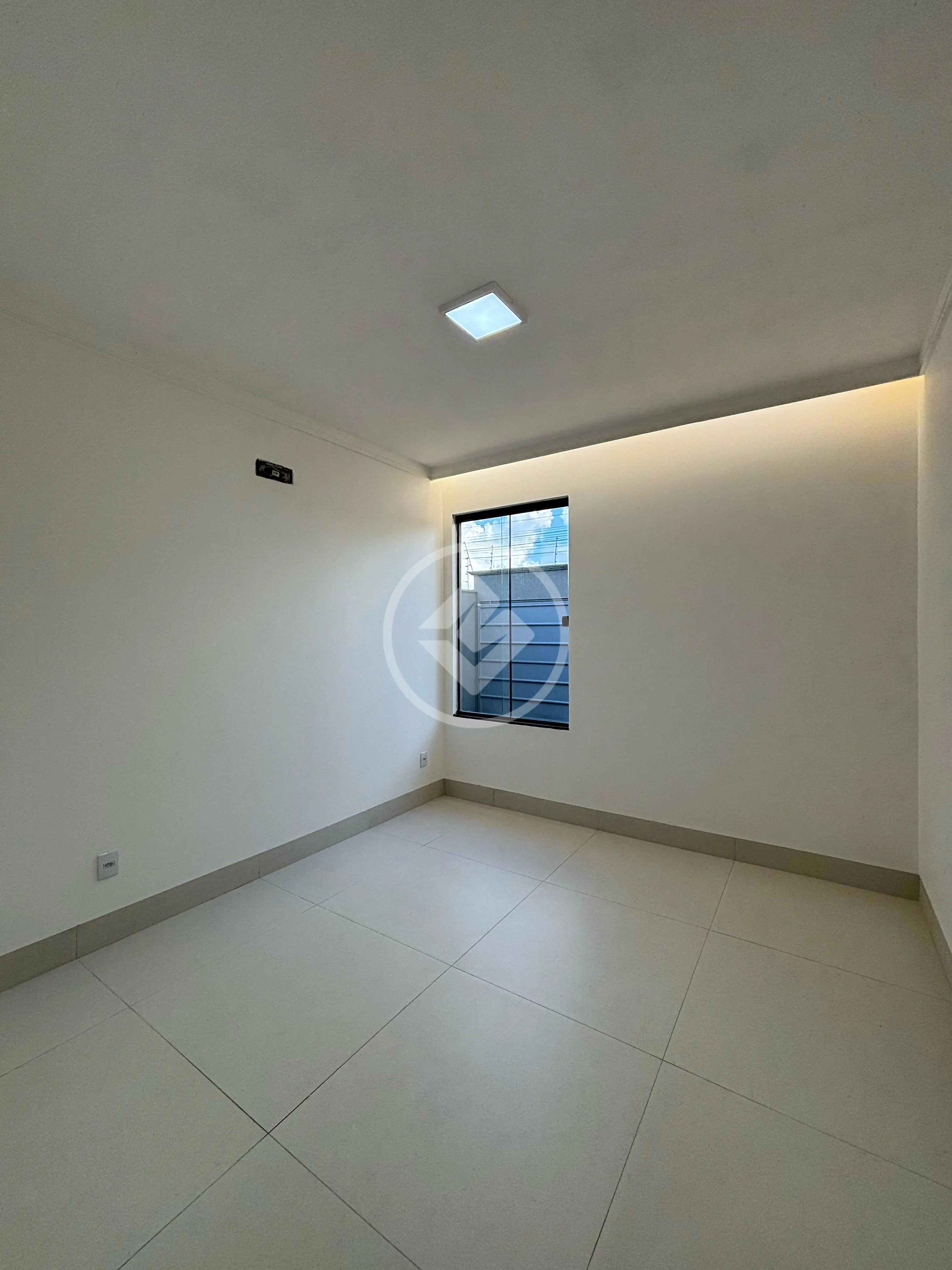 Casa Residencial Village Garavelo, Aparecida de Goiânia - GO — foto 2