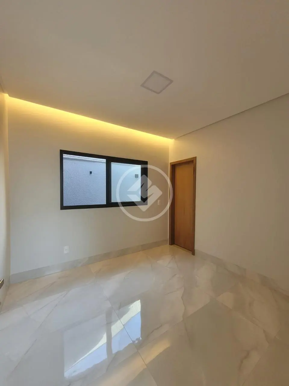 Imagem 6 - Casa em Moinho dos Ventos, Goiânia - GO