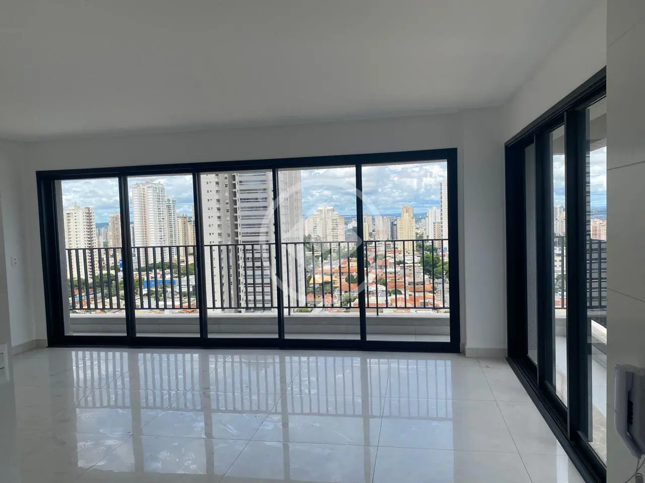 Apartamento Setor Bueno, Goiânia - GO — foto 1