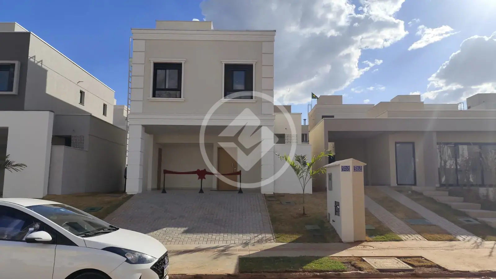 Image 2 - Sobrado em Residencial Jardins Lyon, Aparecida de Goiânia - GO