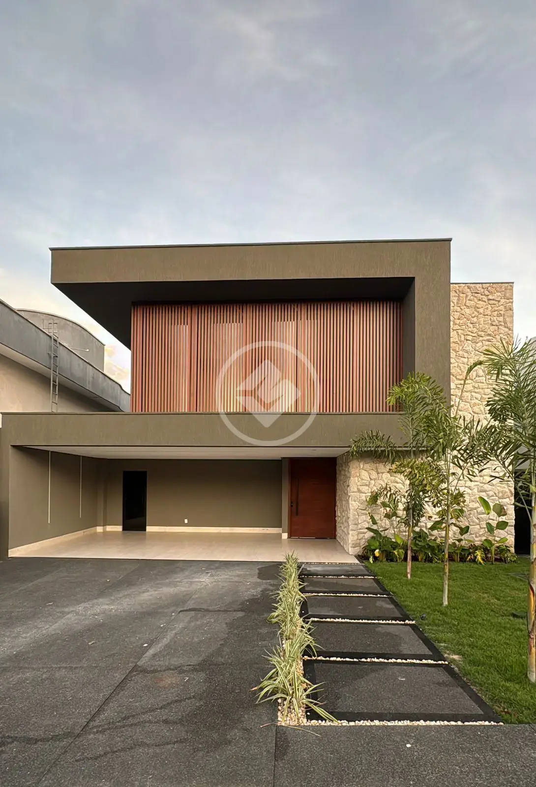 Image 2 - Sobrado Em Condomínio em Residencial Goiânia Golfe Clube, Goiânia - GO