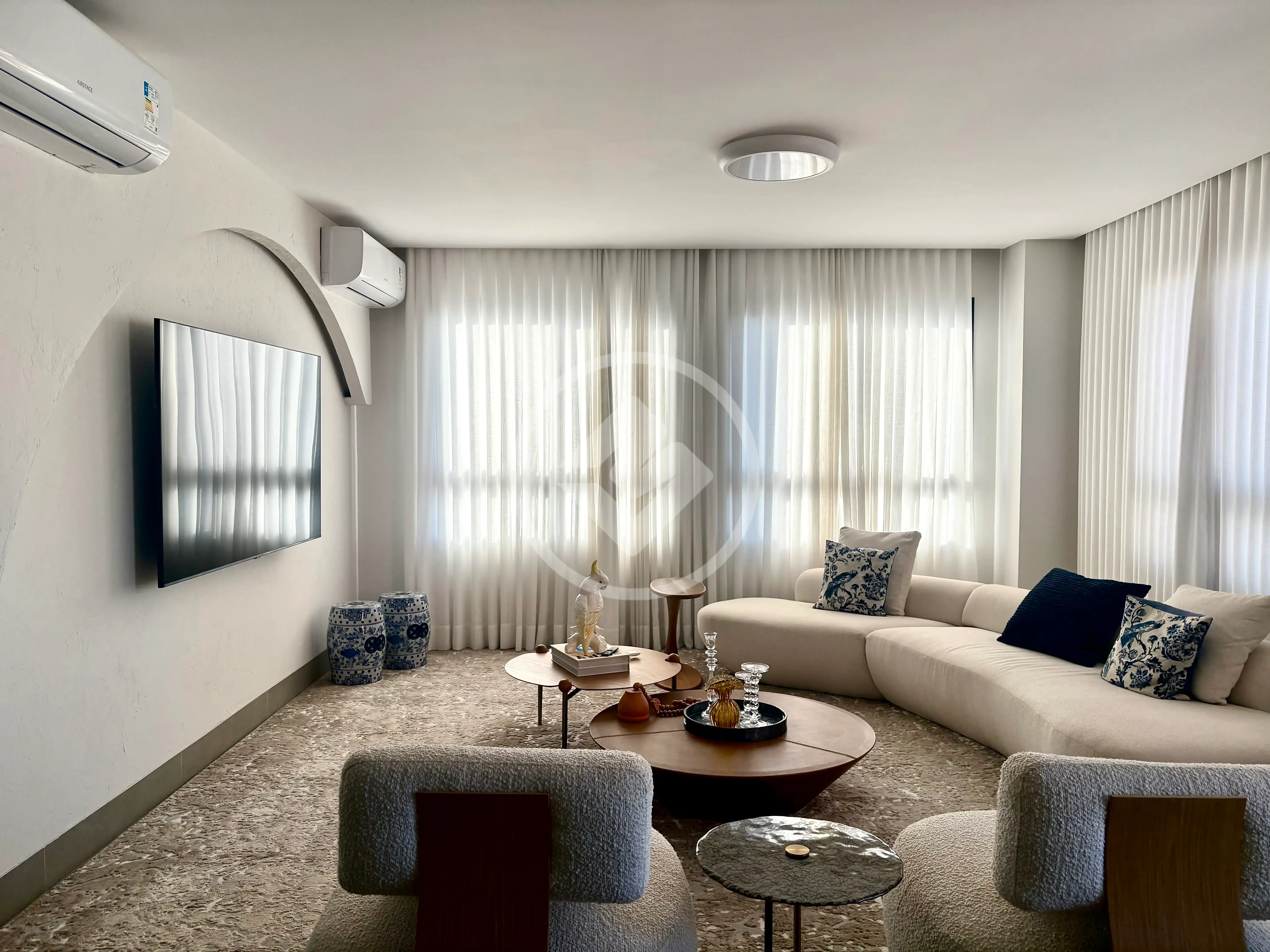 Image 2 - Apartamento em Setor Bueno, Goiânia - GO