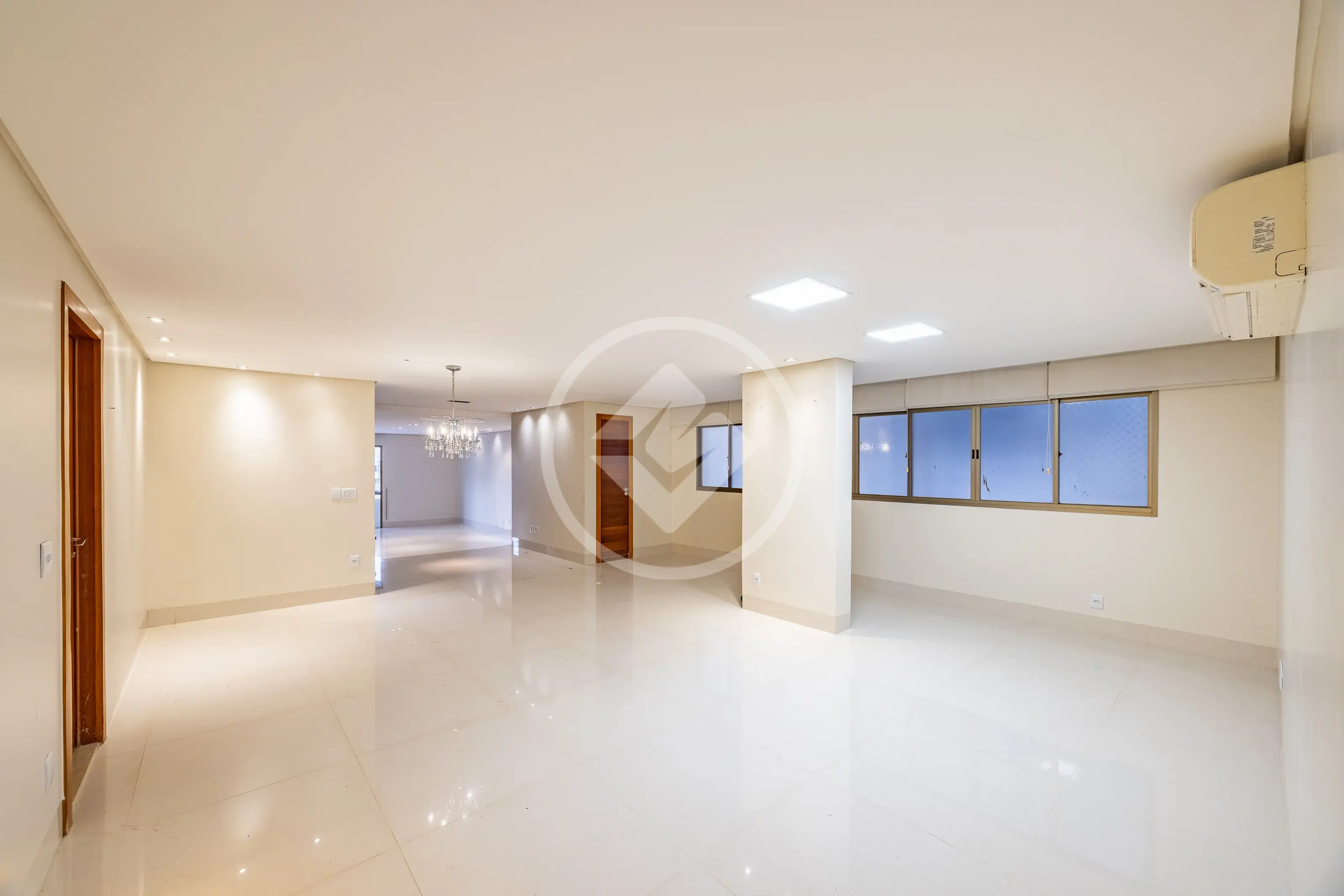 Image 2 - Apartamento em Setor Bueno, Goiânia - GO