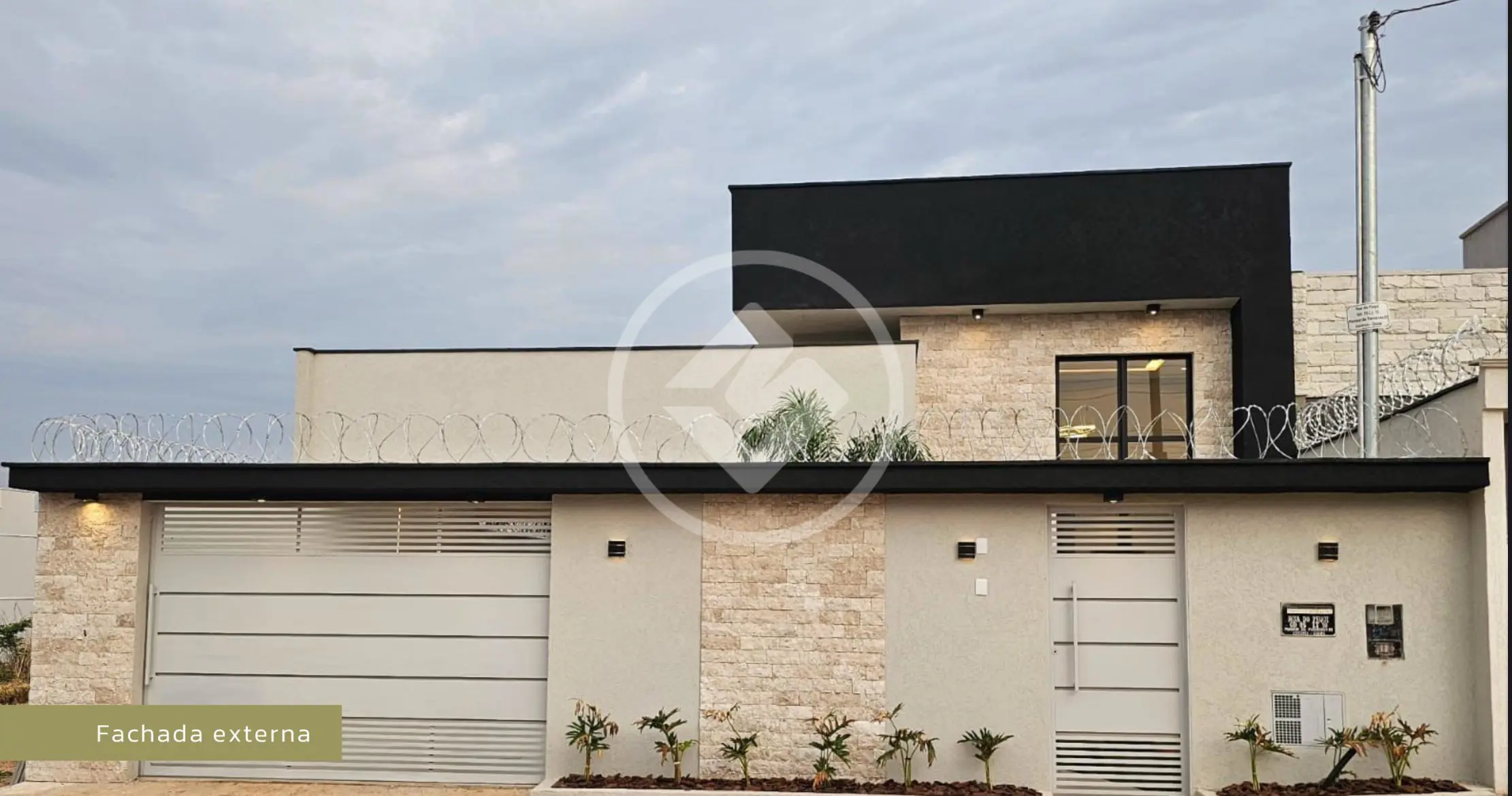 Imagem 1 - Casa em Parque das Paineiras (1,2,3 e 4 Etapa), Goiânia - GO