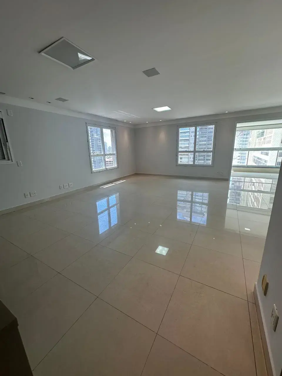 Imagem 2 - Apartamento em Setor Bueno, Goiânia - GO