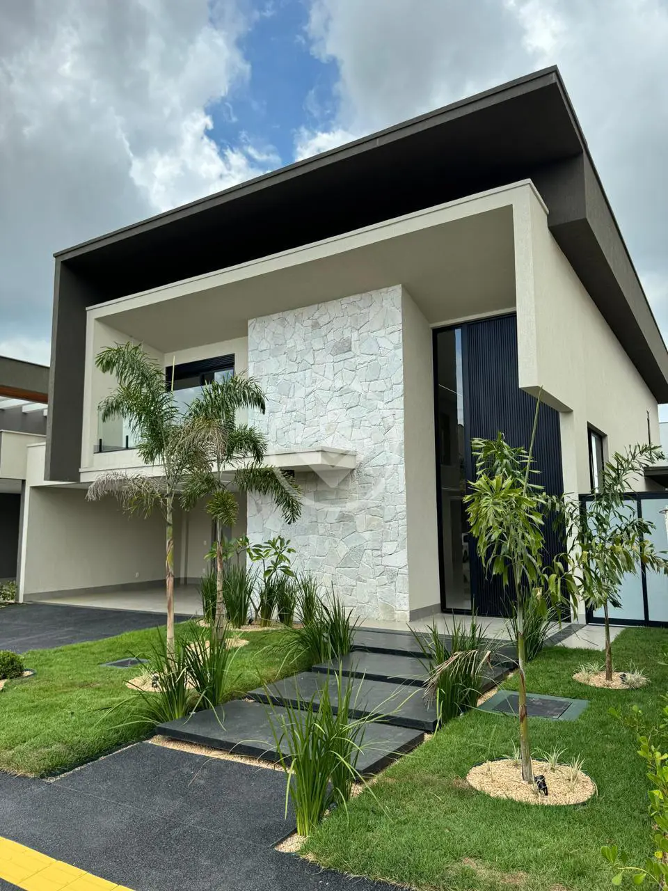 Sobrado Em Condomínio Residencial Goiânia Golfe Clube, Goiânia - GO — foto 1