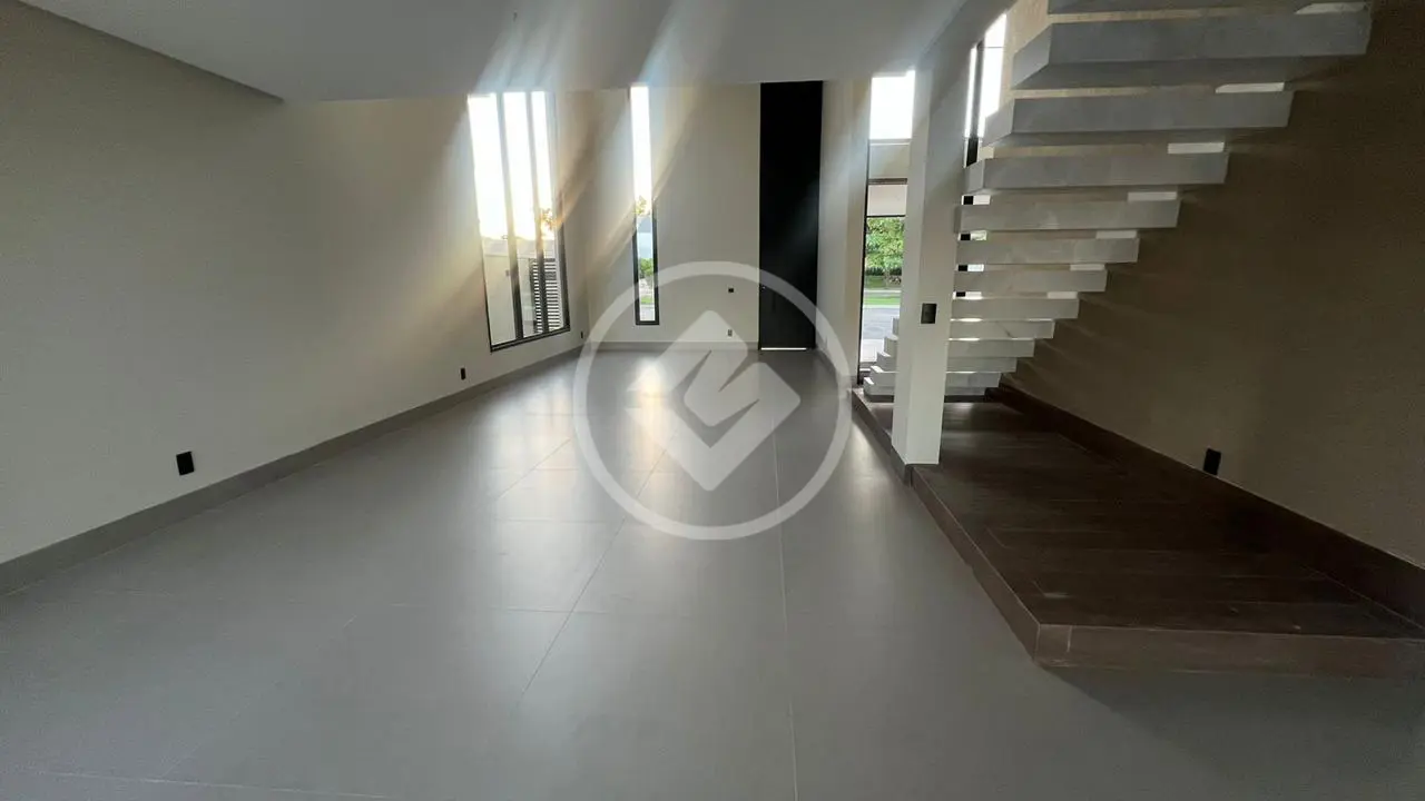 Sobrado Em Condomínio Residencial Goiânia Golfe Clube, Goiânia - GO — foto 1
