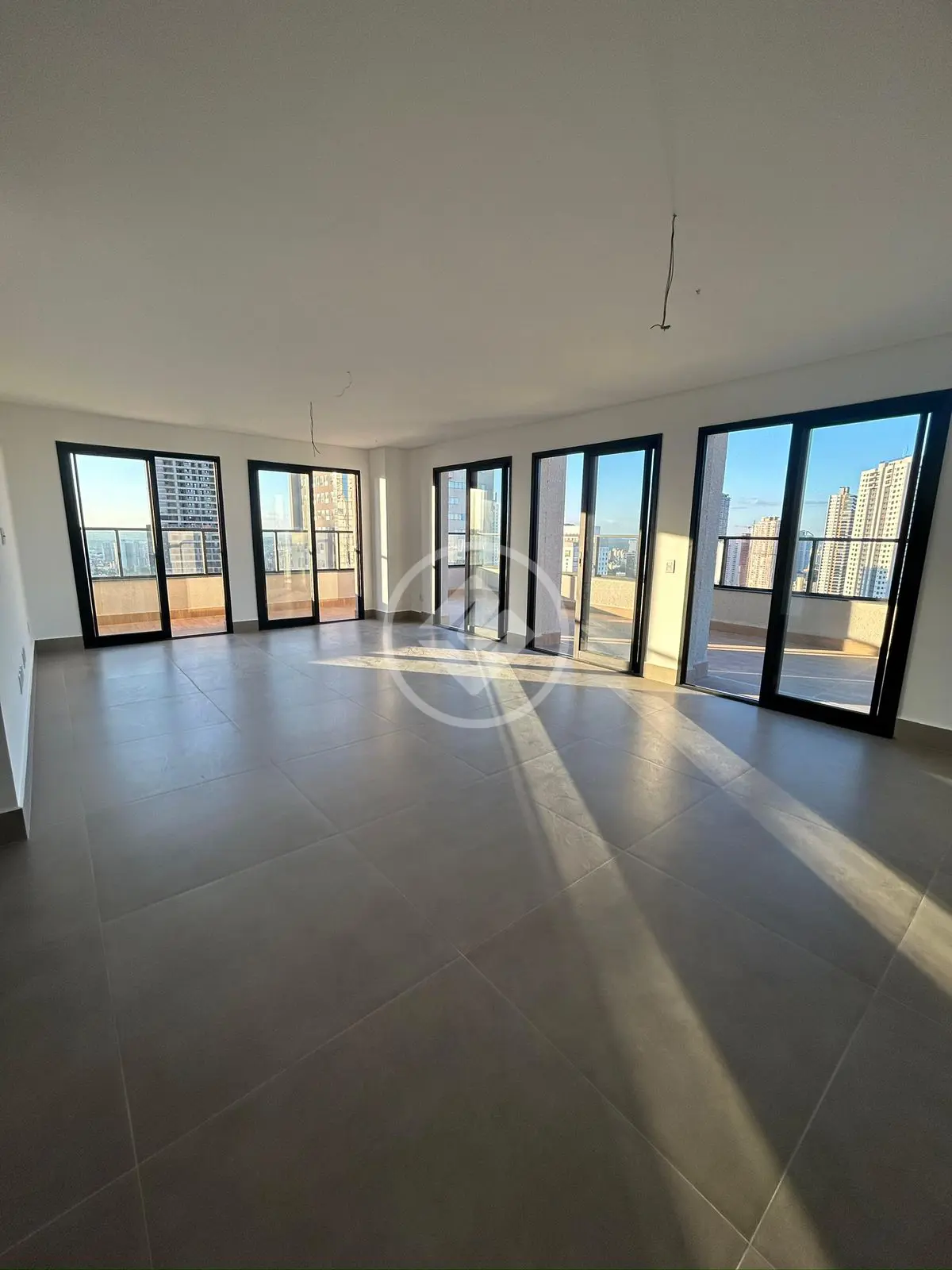Apartamento Setor Bueno, Goiânia - GO — foto 1