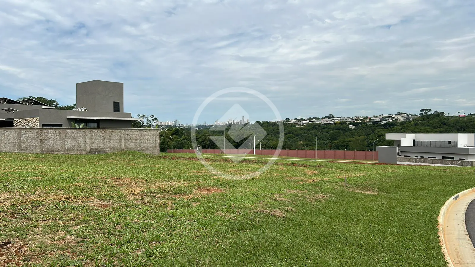 Imagem 2 - Terreno Condomínio em Jardins França, Goiânia - GO