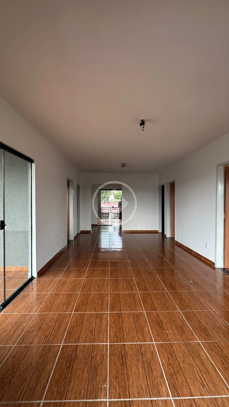 Imagem 2 - Casa em RESIDENCIAL CENTER VILLE, Goiânia - GO