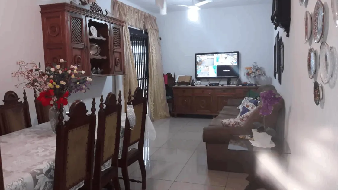 Casa Jardim Mariliza, Goiânia - GO — foto 1