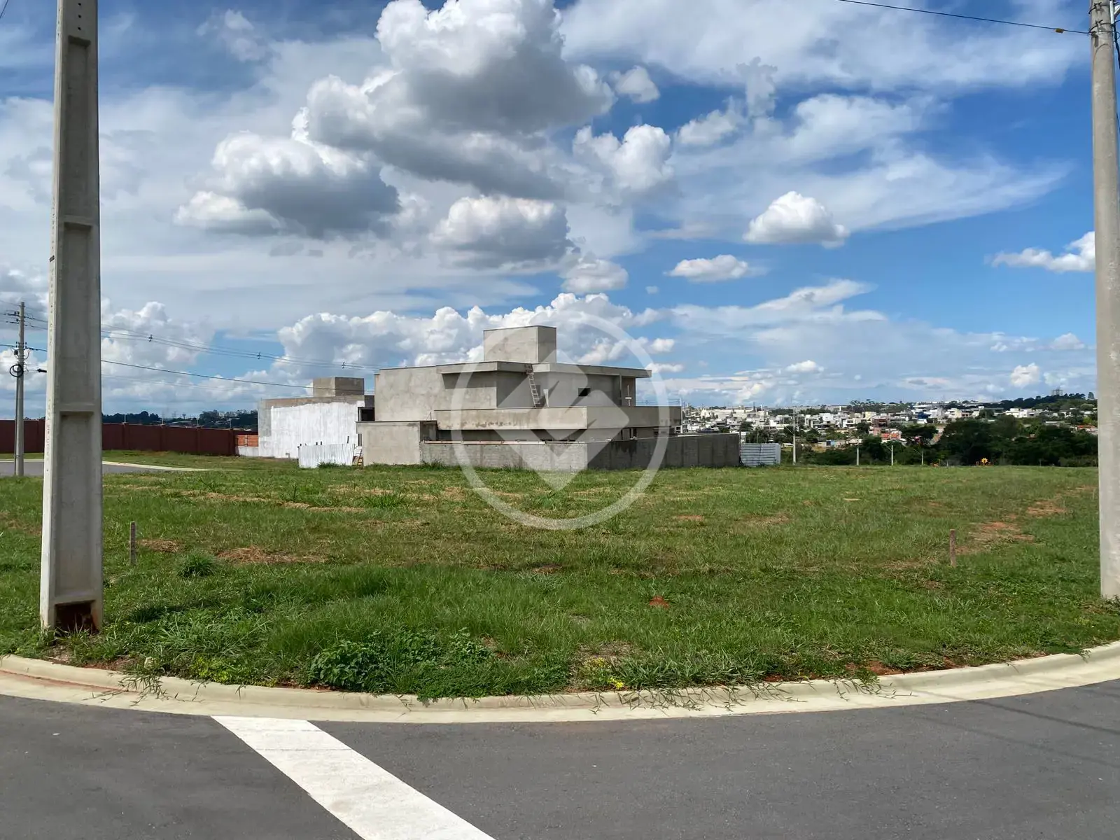 Image 2 - Terreno Condomínio em Jardins Versalhes, Aparecida de Goiânia - GO