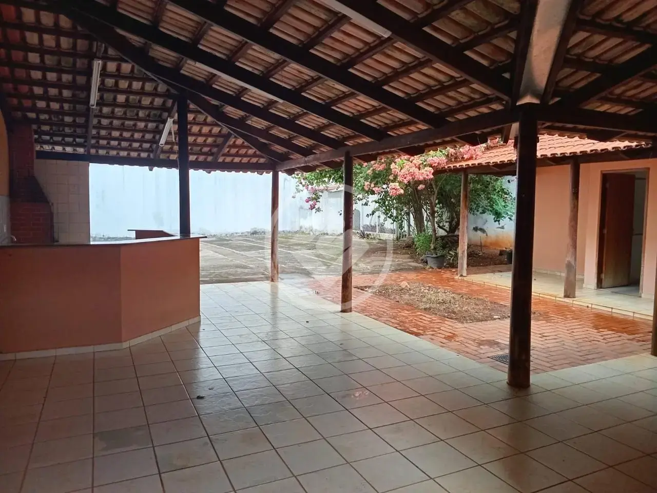 Image 2 - Sobrado em Nova Suiça, Goiânia - GO