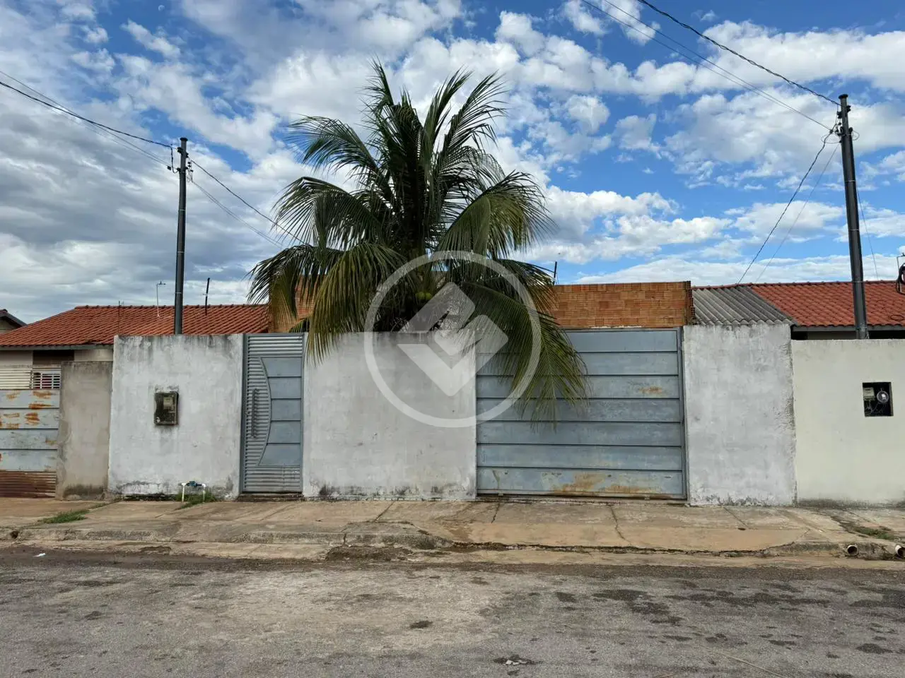 Imagem 1 - Casa em Lobo, Cáceres - MT