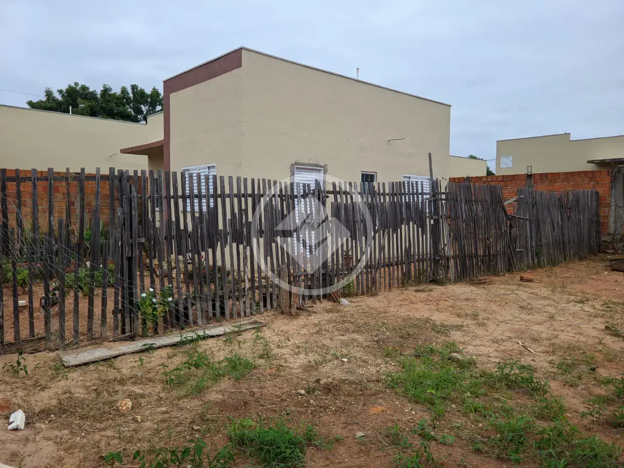 Imagem 1 - Casa em Lobo, Cáceres - MT