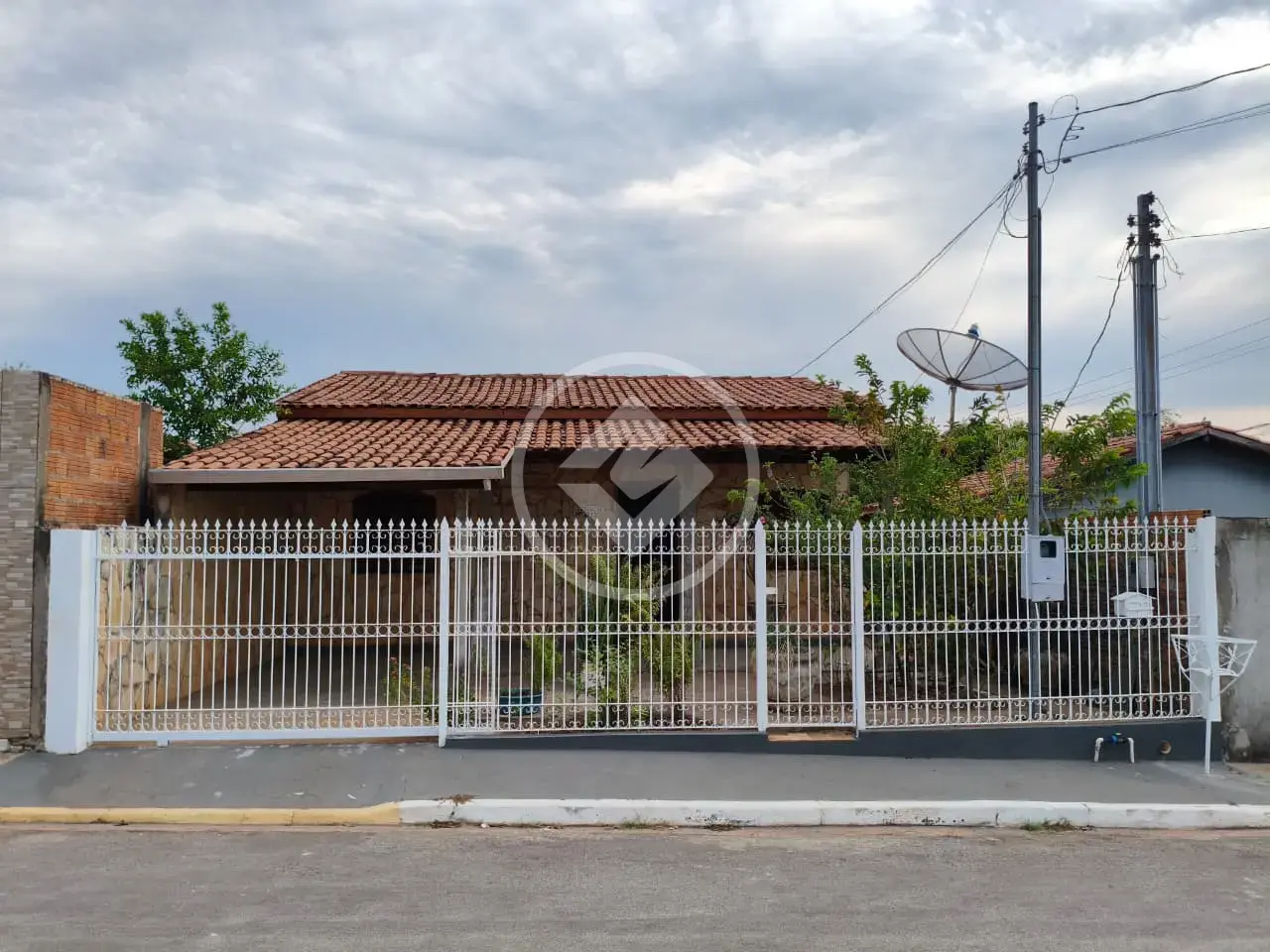 Imagem 1 - Casa em Cohab Nova, Cáceres - MT