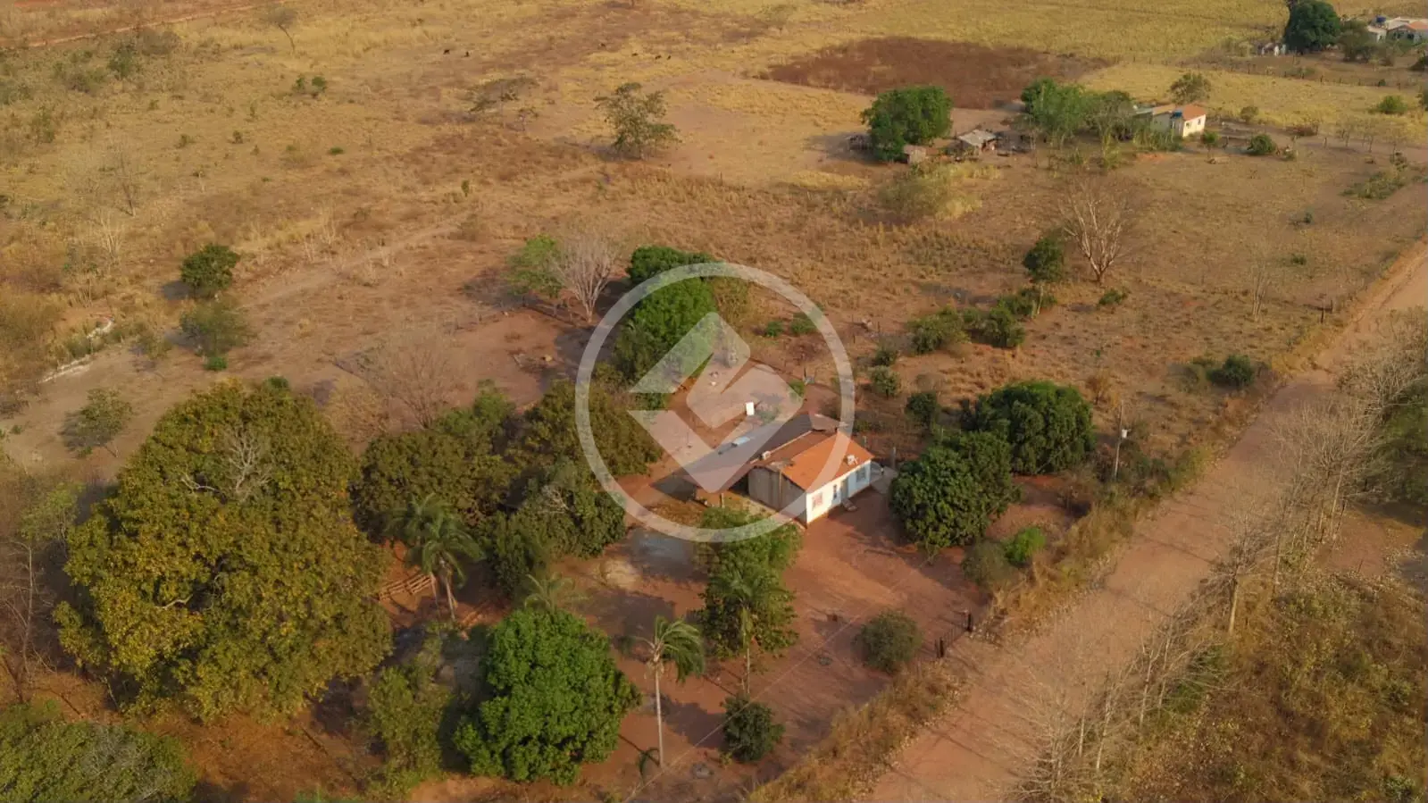 Imagem 1 - Chácara em Zona Rural, Cáceres - MT