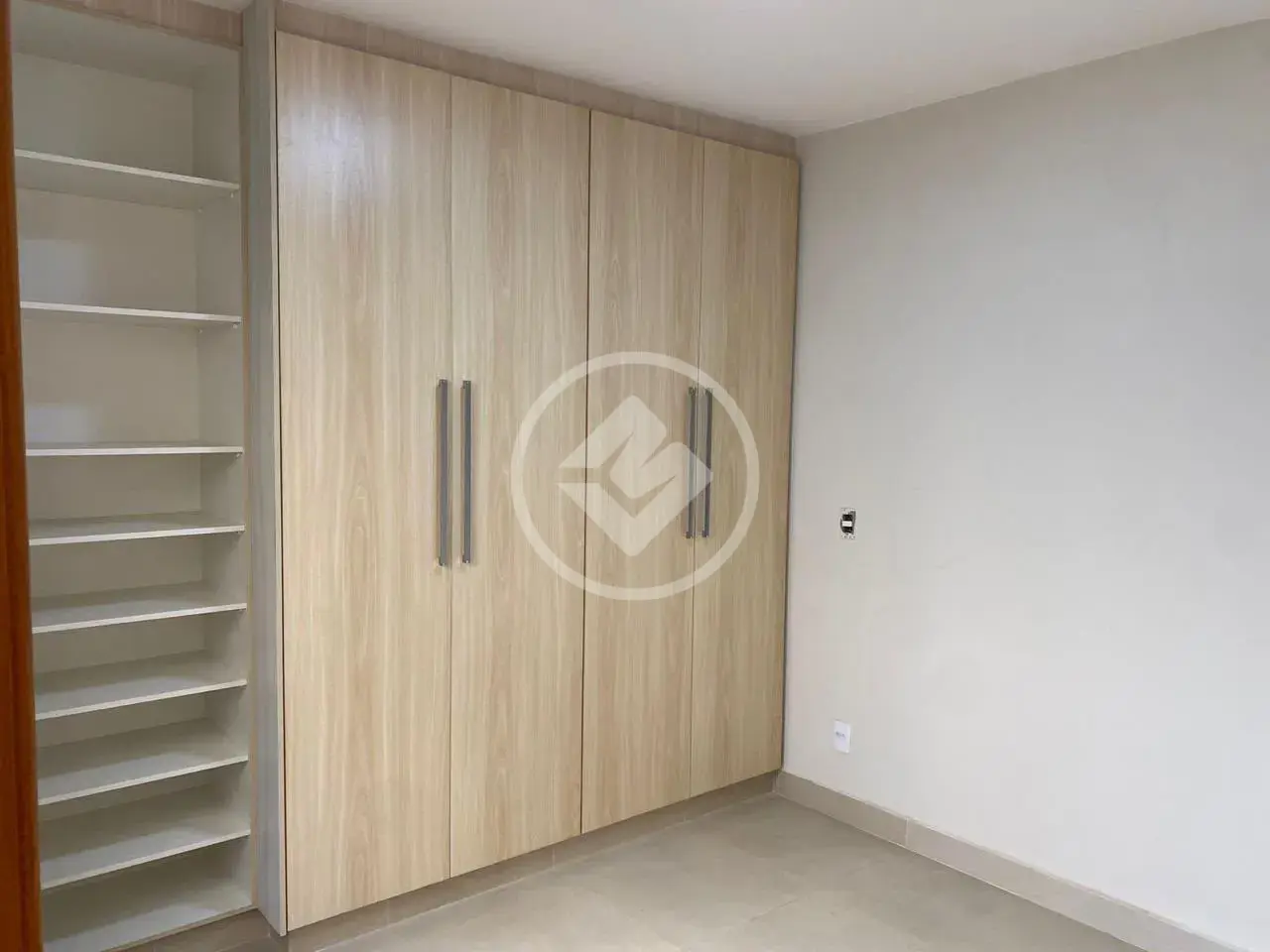 Image 2 - Casa em Moinho dos Ventos, Goiânia - GO