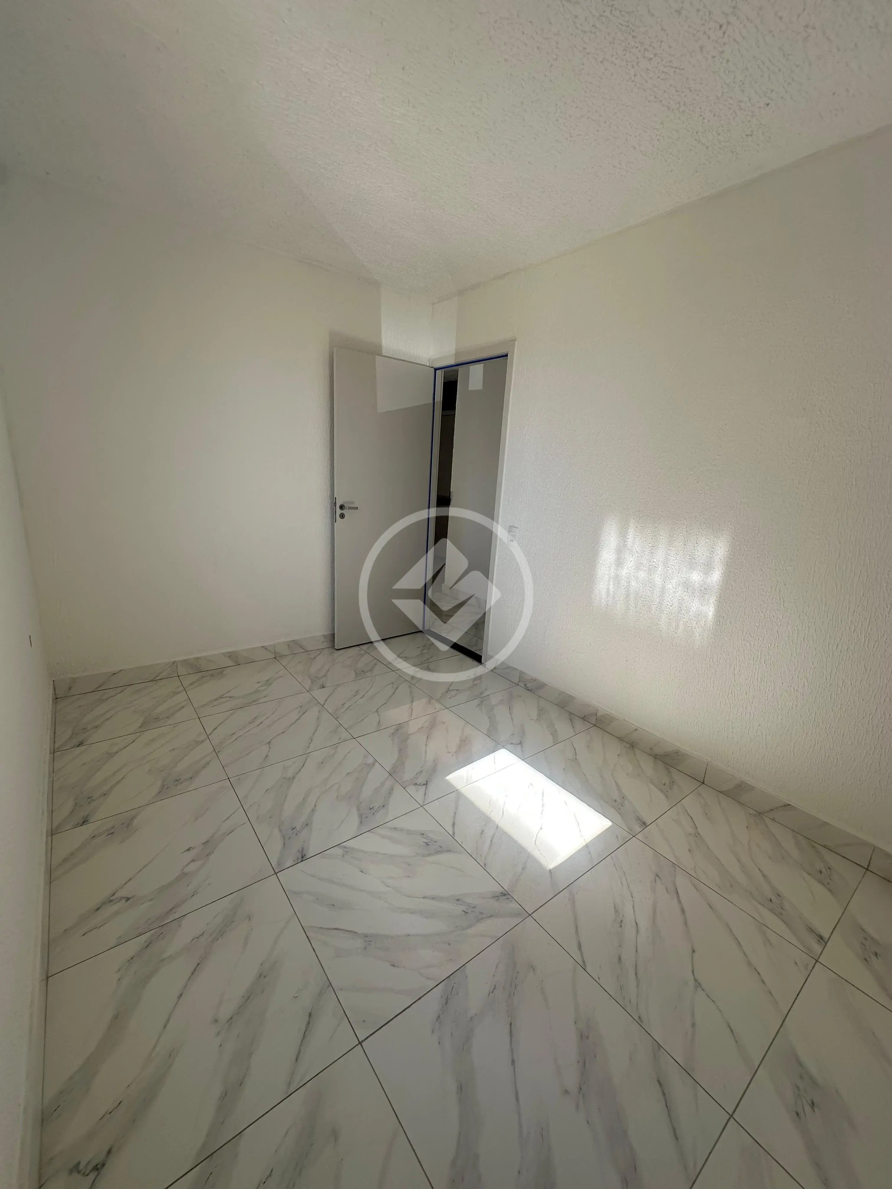 Image 2 - Apartamento em Condomínio das Esmeraldas, Goiânia - GO
