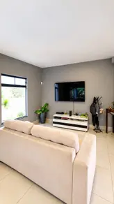 Imagem 2 - Casa em PARQUE ANHANGUERA, Goiânia - GO