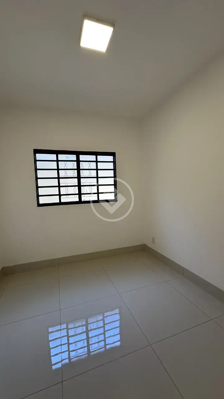 Image 2 - Casa em Loteamento Alphaville Residencial, Goiânia - GO