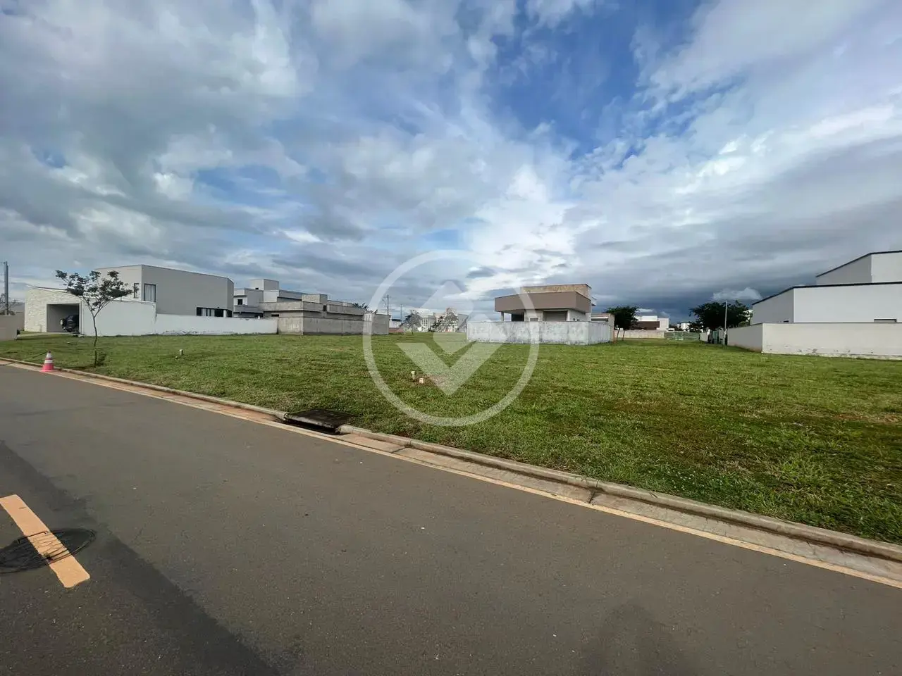 Imagem 1 - Terreno Condomínio em Terras Alpha Residencial 2, Senador Canedo - GO
