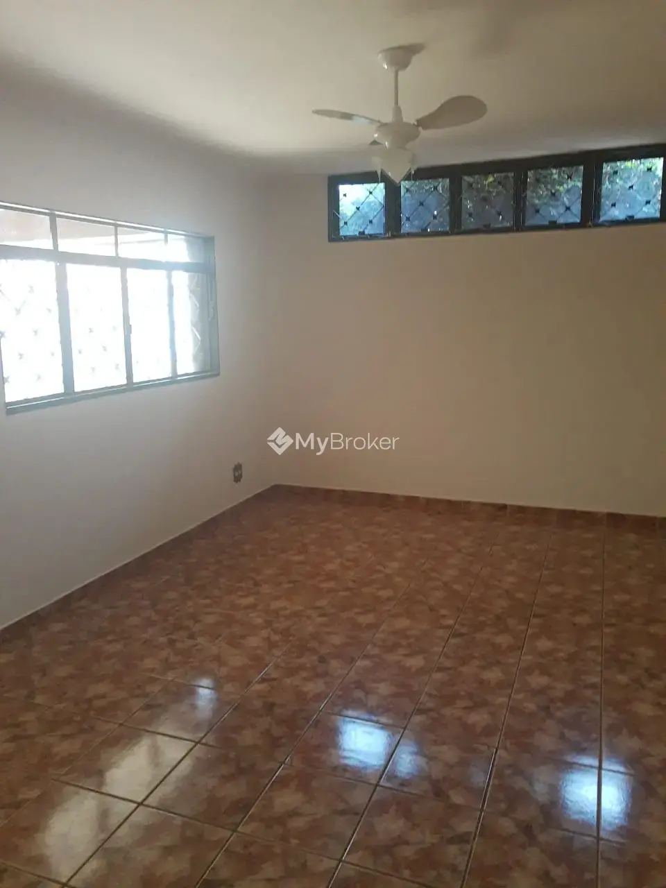 Image 2 - Casa em Conjunto Habitacional José Roberto Téo, Ribeirão Preto - SP