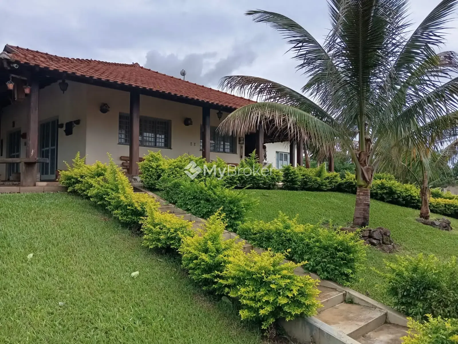 Imagem 1 - Fazenda em Zona Rural, Cajuru - SP