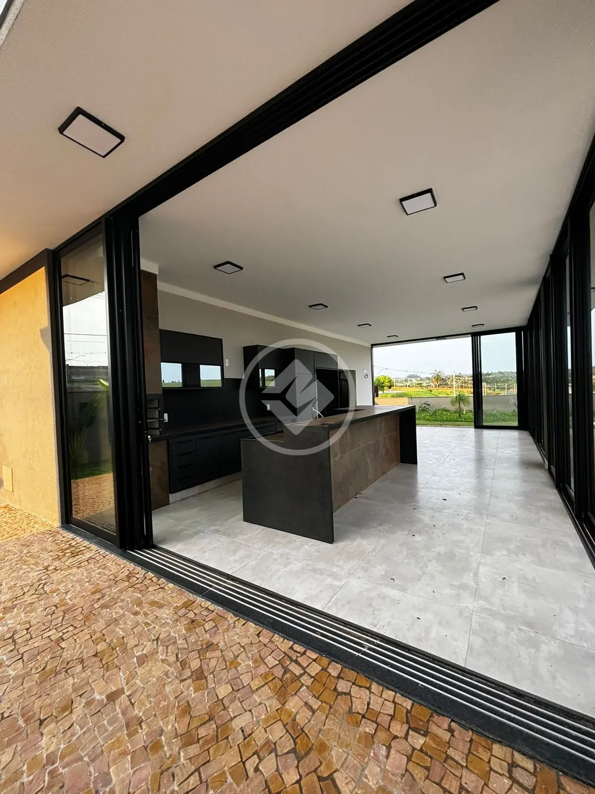 Casa Condomínio PPVM+M8,, Cajuru - SP — foto 1