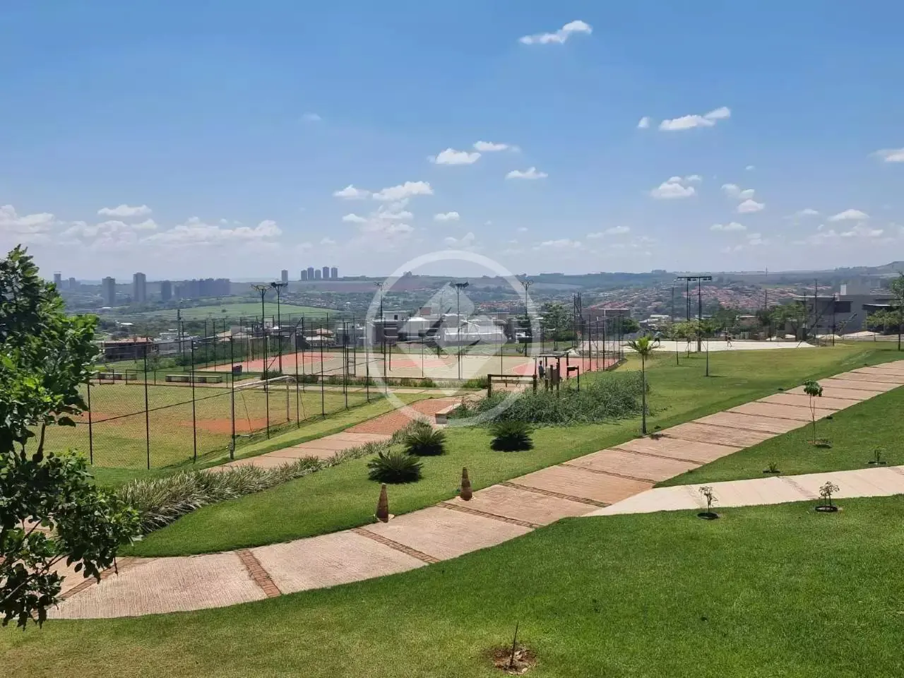 Imagem 2 - Terreno Condomínio em VILA DO GOLFE, Ribeirão Preto - SP