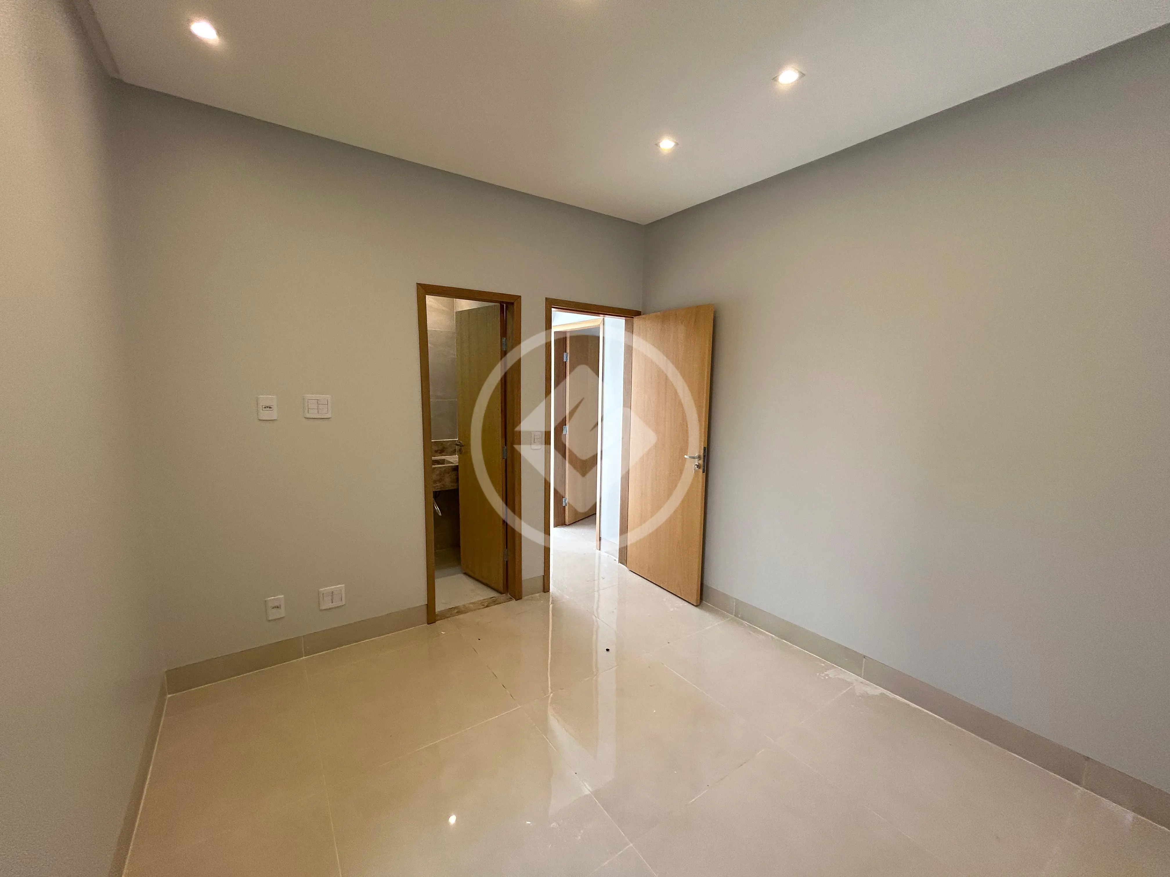 Imagem 6 - Casa em Parque das Paineiras (1,2,3 e 4 Etapa), Goiânia - GO
