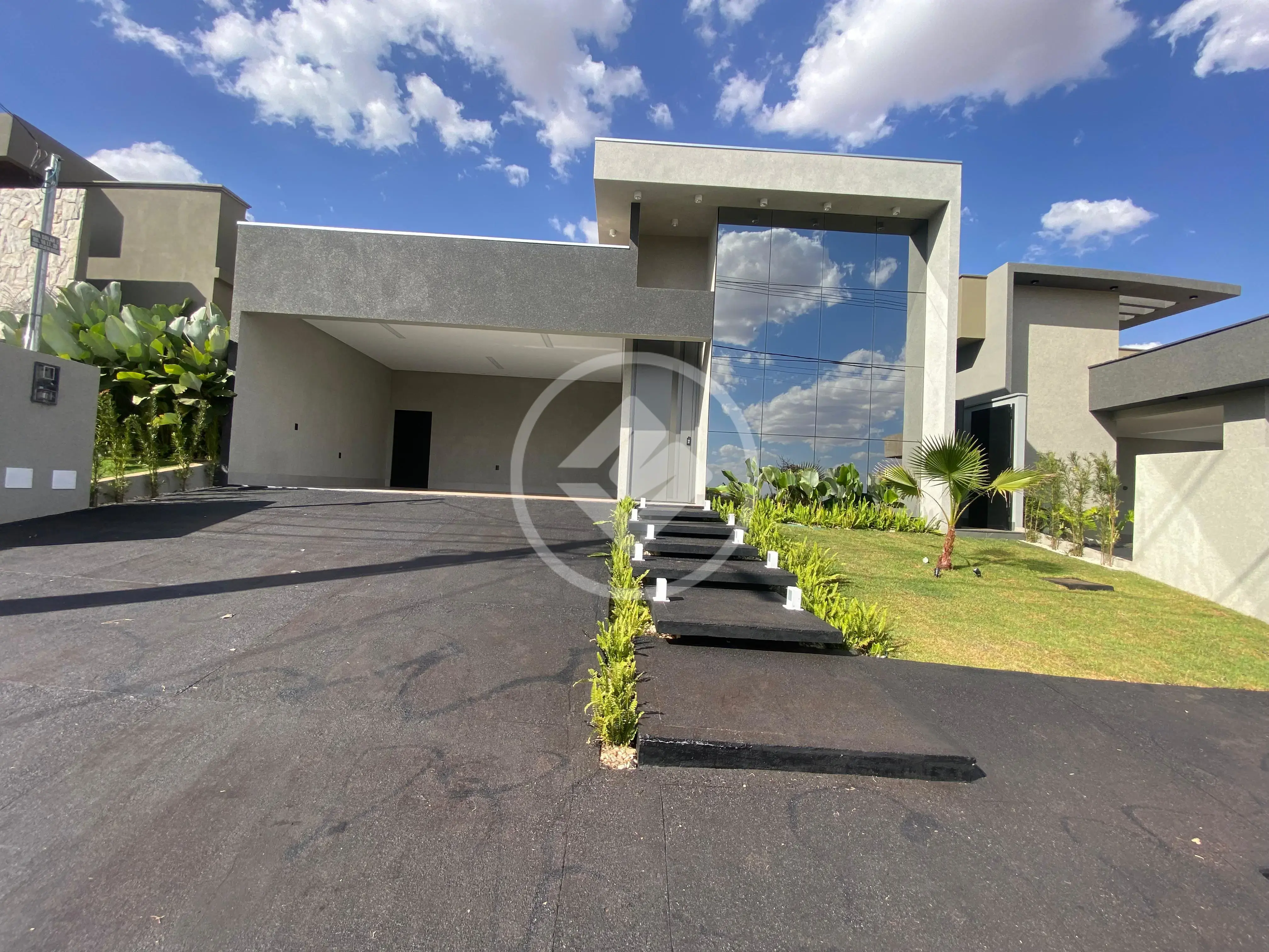 Imagem 1 - Casa Condomínio em Condomínio Solar do Bosque, Rio Verde - GO