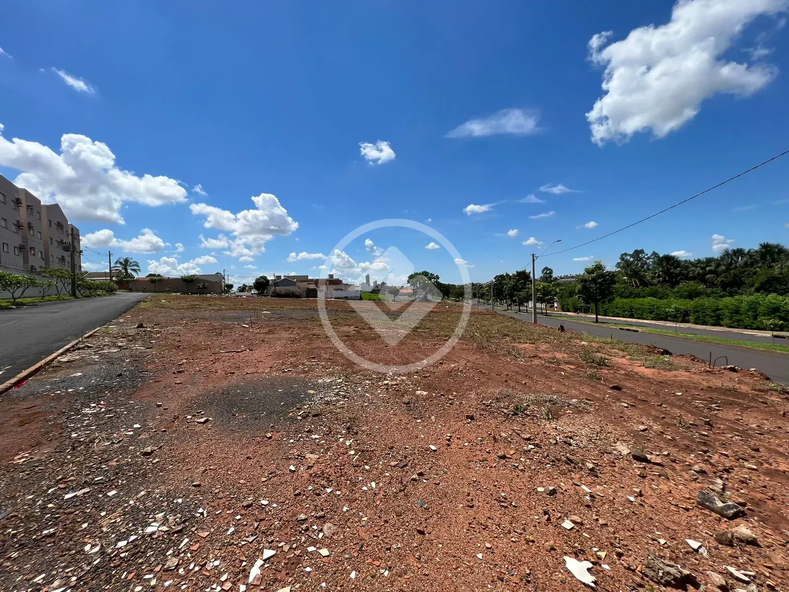 Imagem 2 - Terreno em Bairro Parque Laranjeiras, Rio Verde - GO