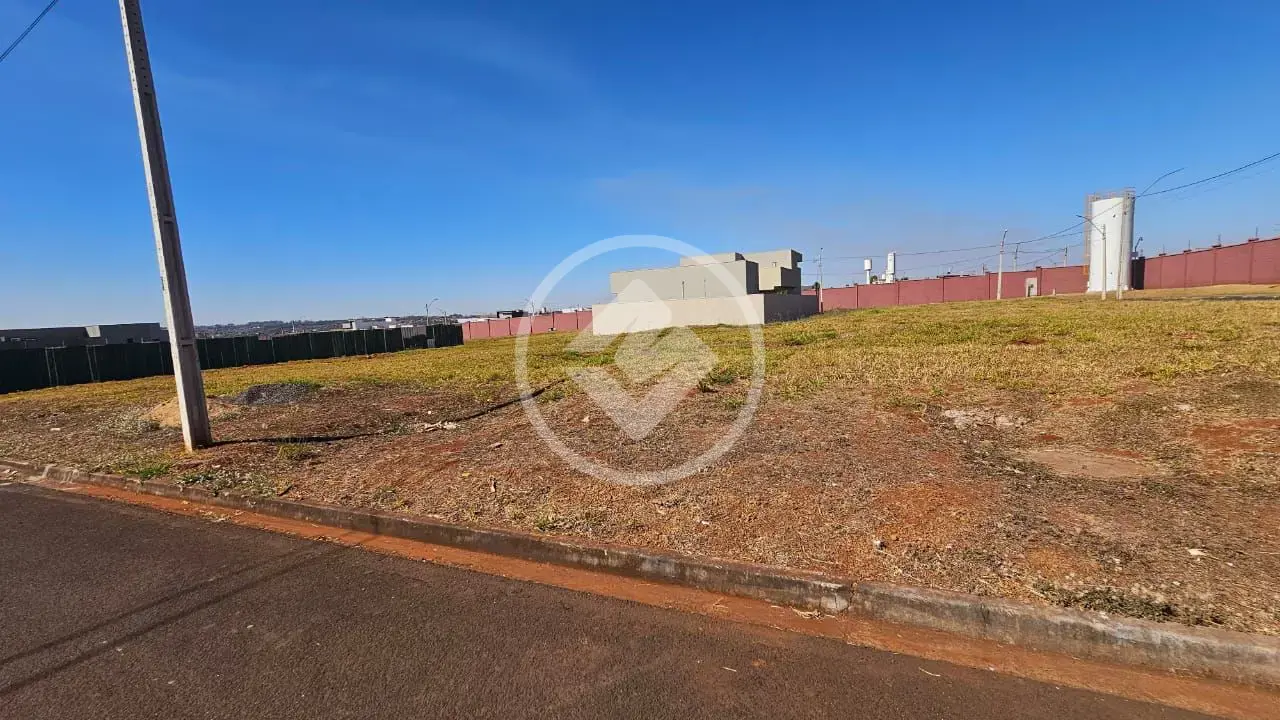 Imagem 1 - Terreno Condomínio em Condomínio Vale das Araras, Rio Verde - GO