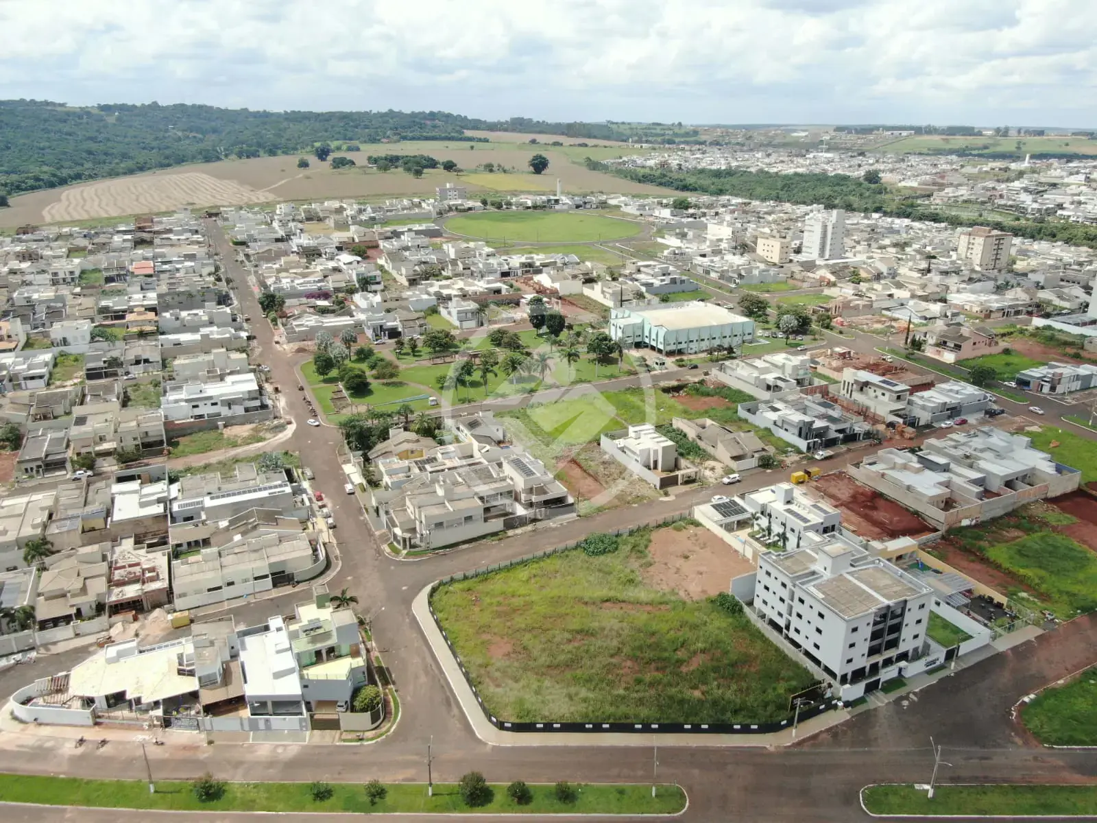 Imagem 4 - Apartamento Triplex em Setor Central, Rio Verde - GO