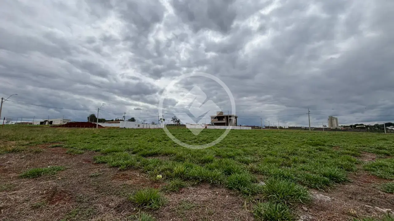 Imagem 1 - Terreno em Condomínio Parque do Cerrado, Rio Verde - GO