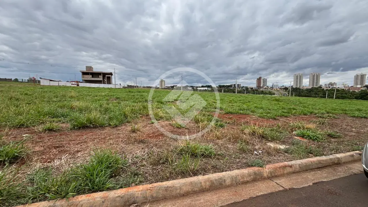 Imagem 2 - Terreno em Condomínio Parque do Cerrado, Rio Verde - GO