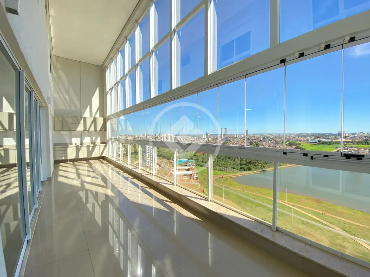 Imagem 3 - Apartamento Duplex em Residencial Interlagos, Rio Verde - GO
