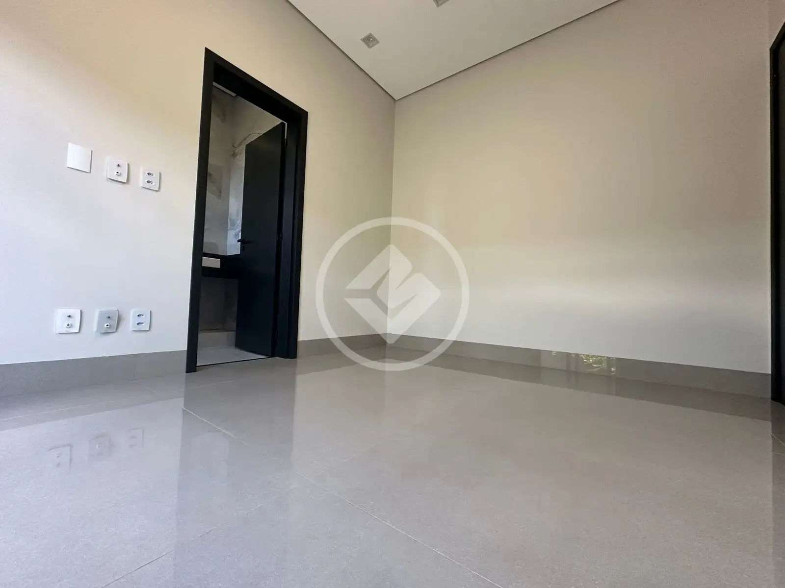 Imagem 6 - Casa em Condomínio Vale das Araras, Rio Verde - GO