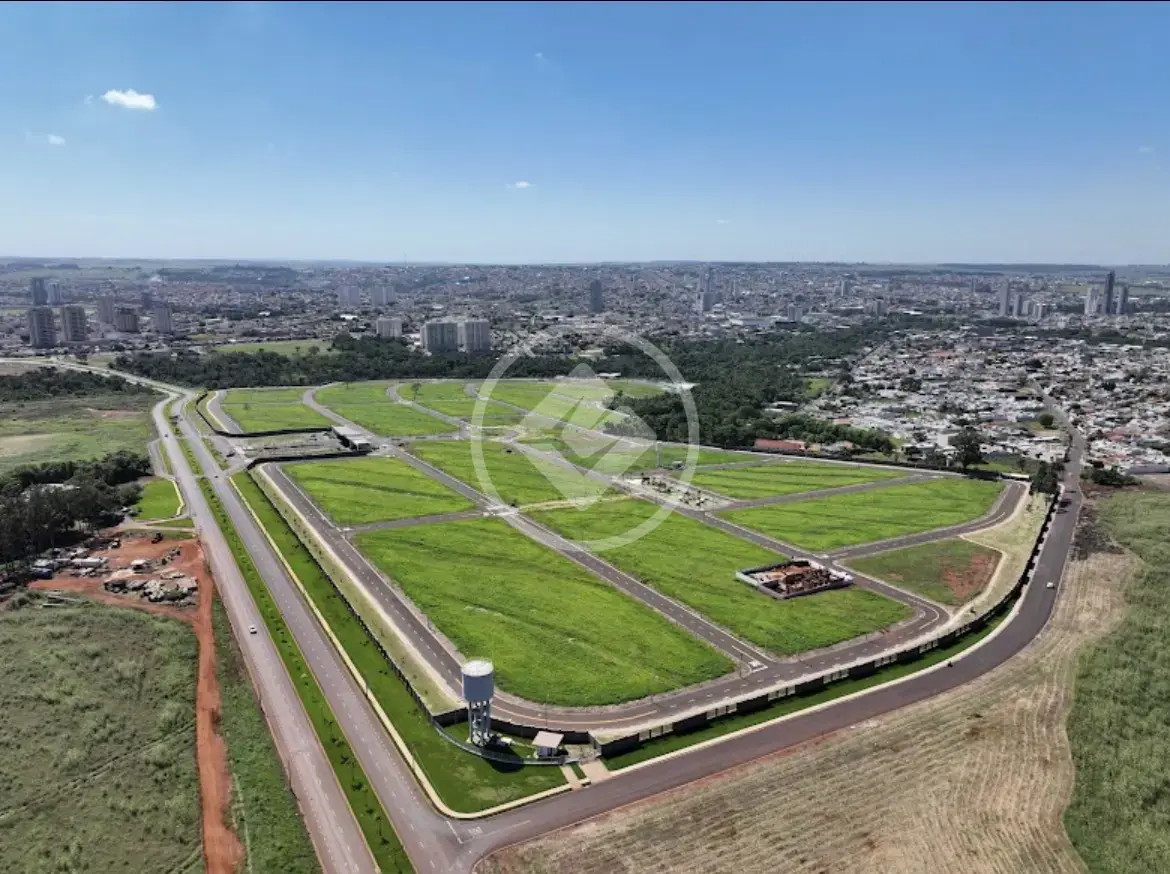 Imagem 1 - Terreno em Condomínio Parque do Cerrado, Rio Verde - GO