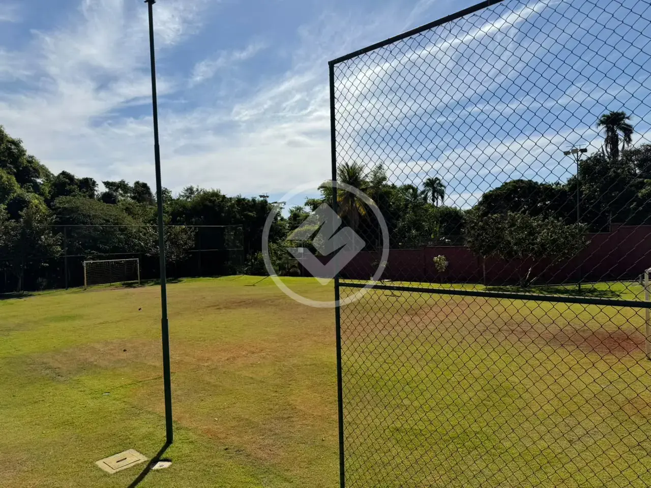 Imagem 2 - Terreno em Condomínio Vale das Araras, Rio Verde - GO