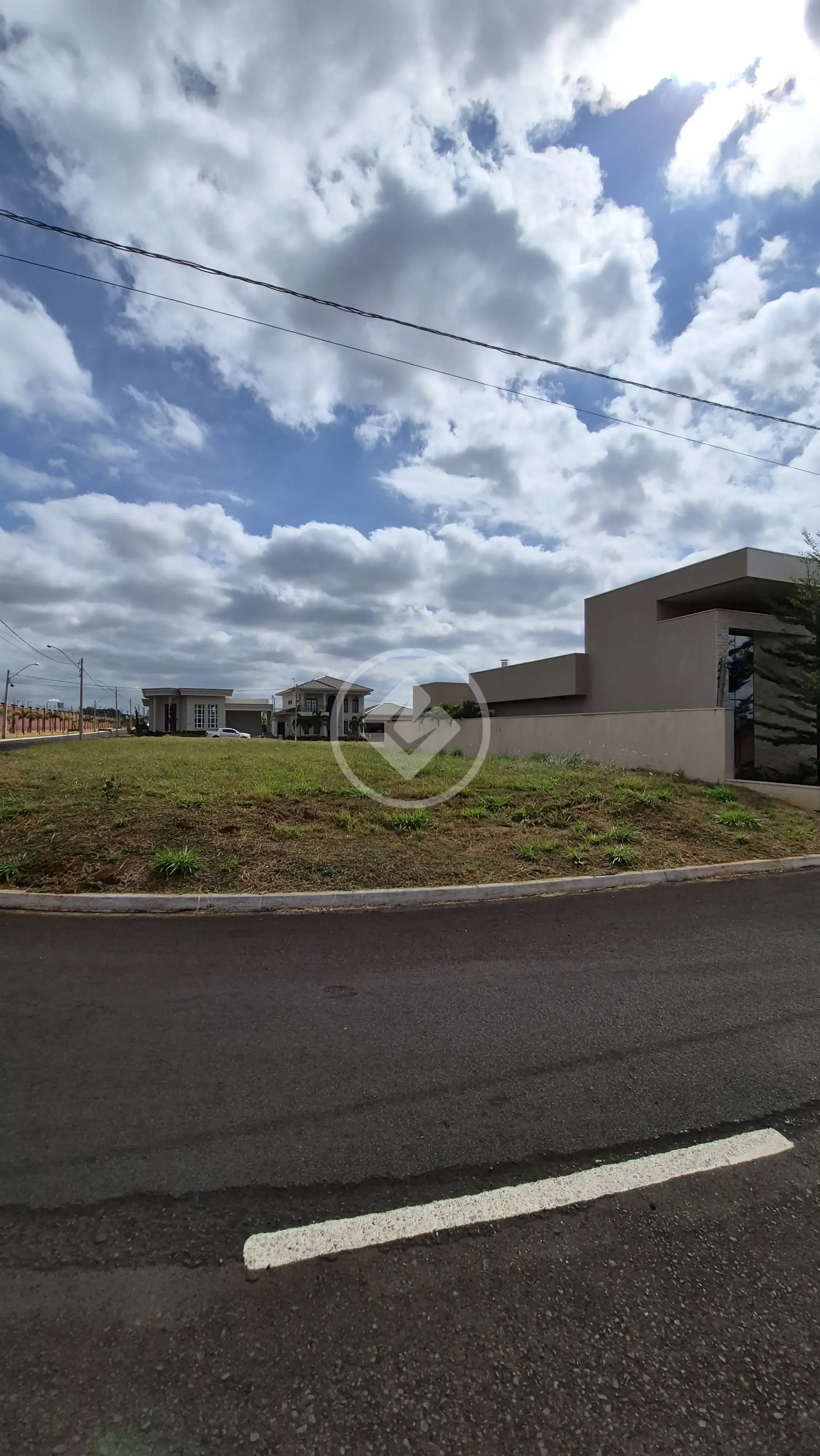 Imagem 1 - Terreno Condomínio em Condomínio Vale das Araras, Rio Verde - GO