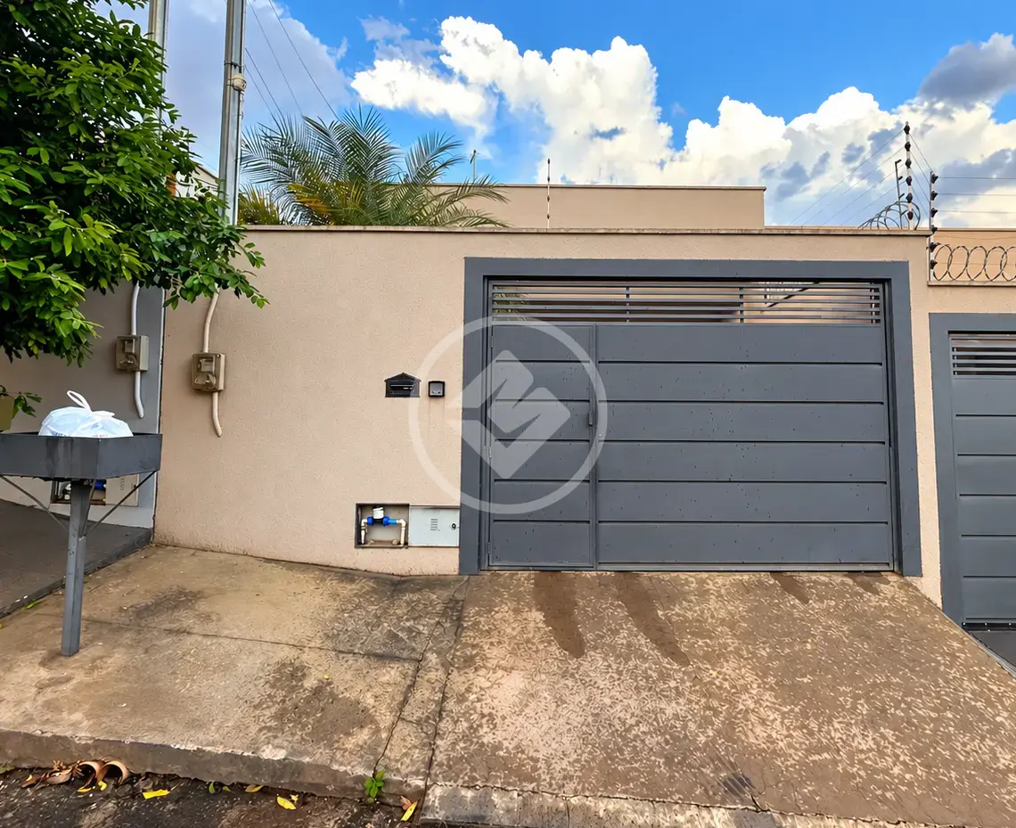 Imagem 1 - Casa em PARQUE LARANJEIRAS, Rio Verde - GO