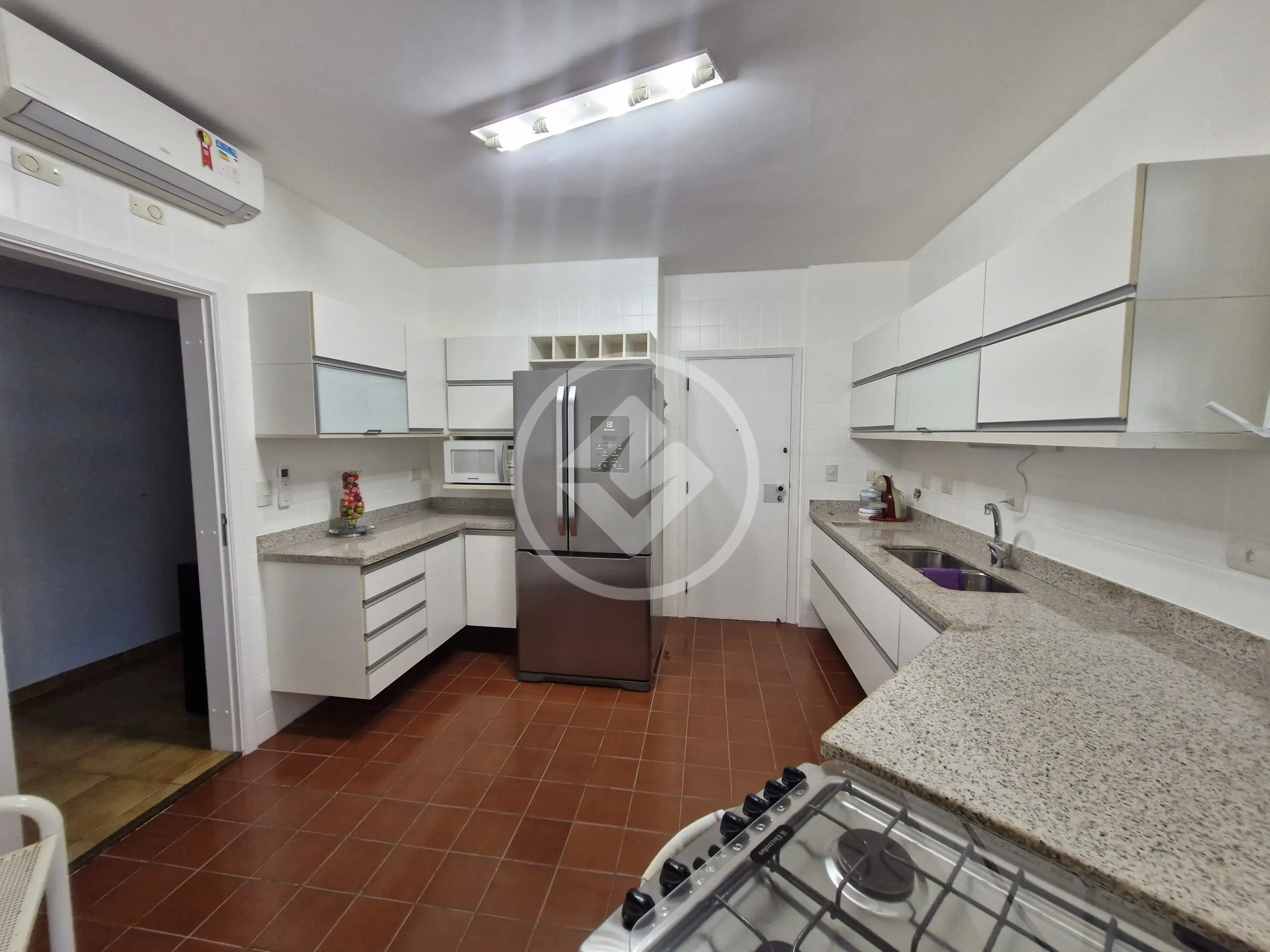 Image 2 - Apartamento em Jardim Astúrias, Guarujá - SP