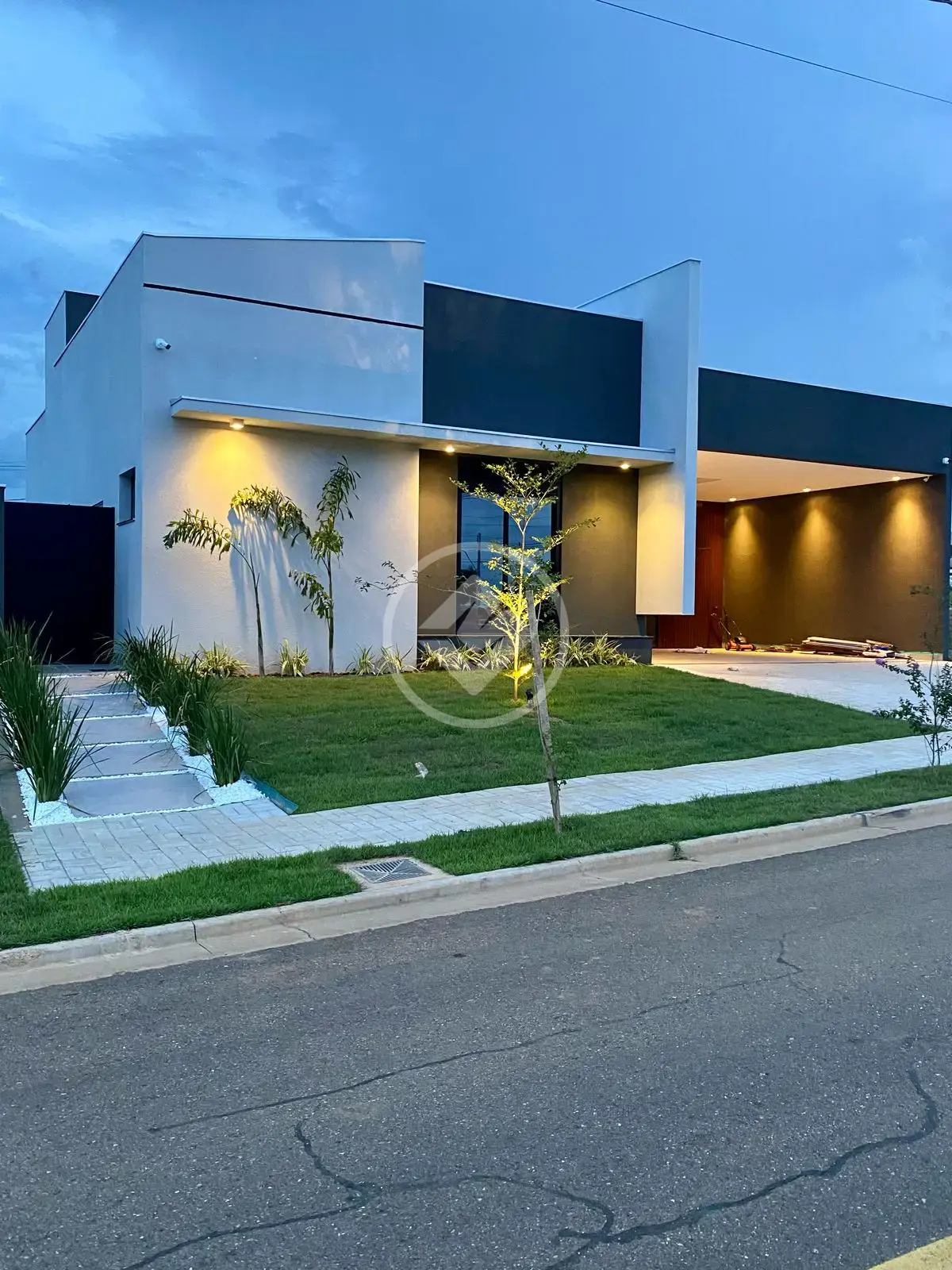 Imagem 1 - Casa Condomínio em Cidade Universitária, Rondonópolis - MT