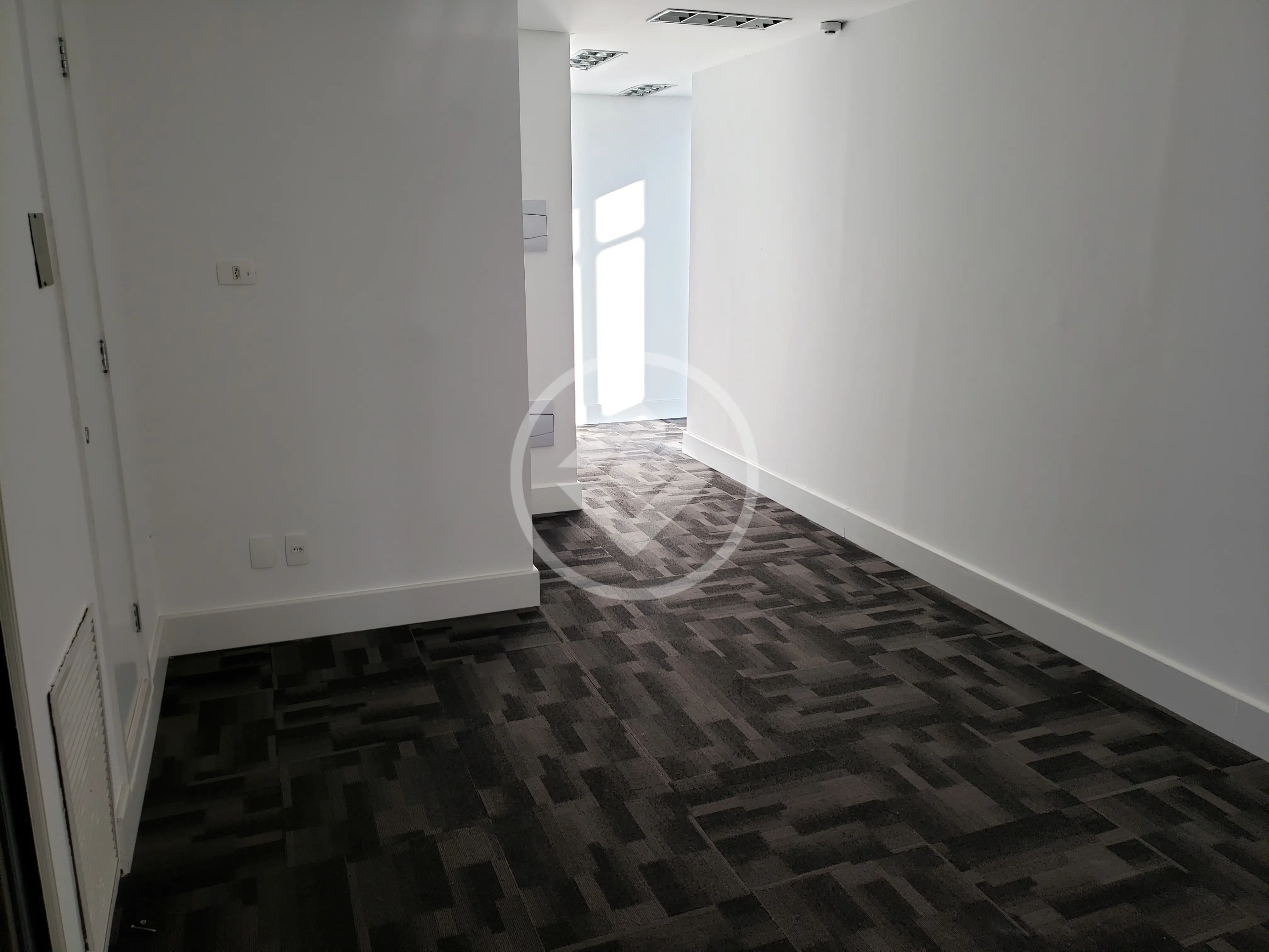 Imagem 4 - Sala Comercial em CIDADE MONÇÕES, São Paulo - SP