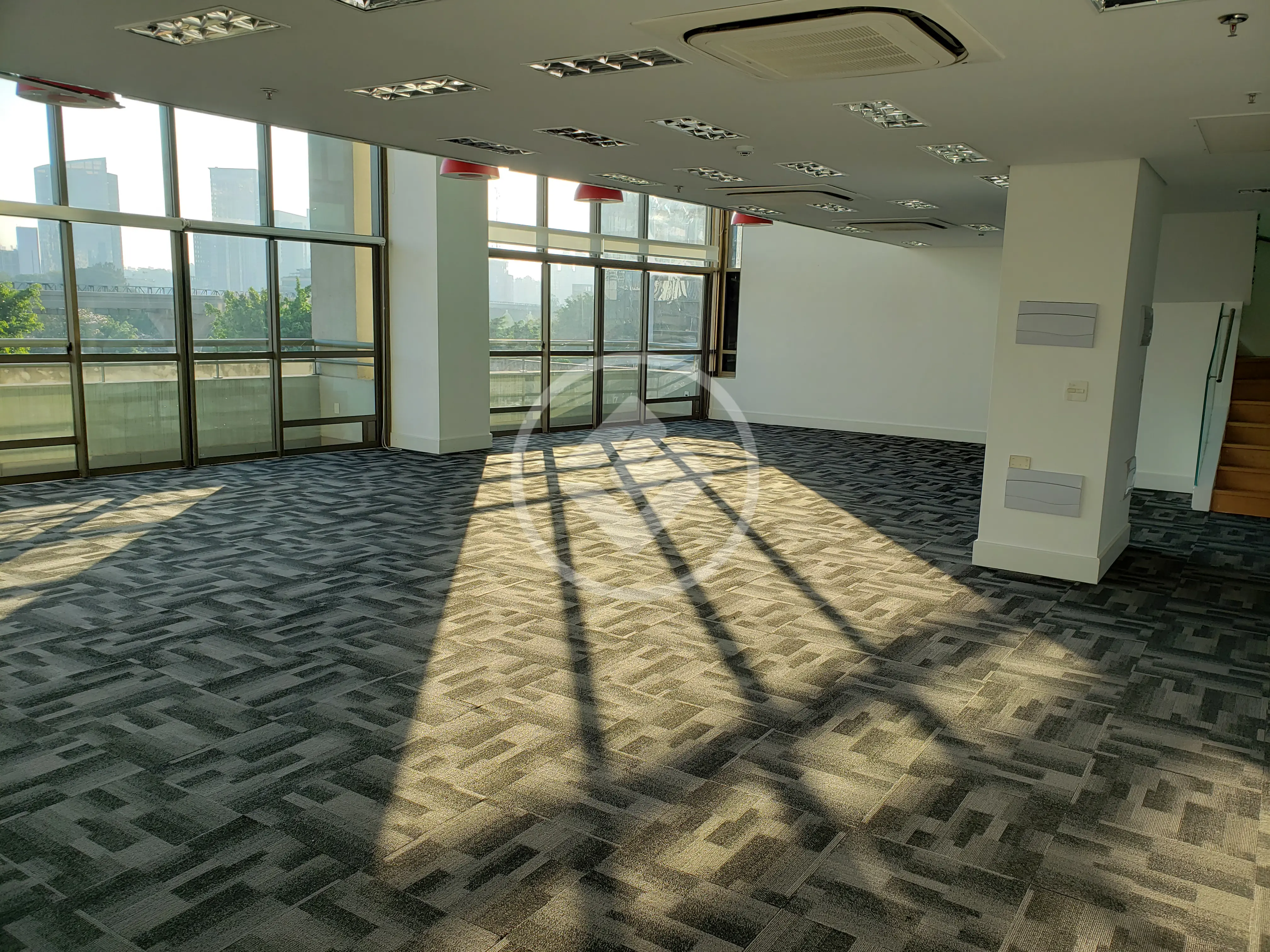 Imagem 5 - Sala Comercial em CIDADE MONÇÕES, São Paulo - SP