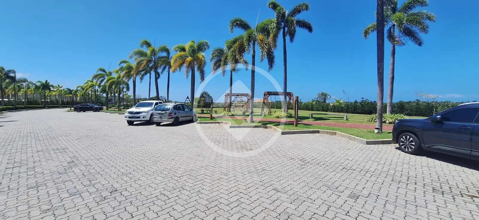 Image 2 - Terreno Condomínio em Praia do Forte, Mata de São João - BA