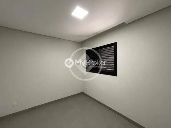 Sobrado Grand Ville, Uberlândia - MG — foto 1